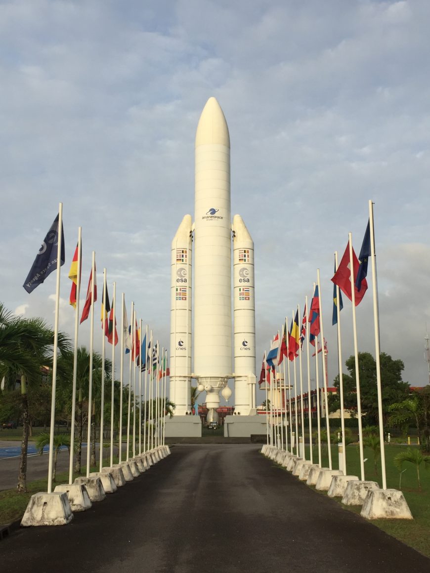 DESTINATION GUYANE – Maxetlisa au centre spatial de Kourou
