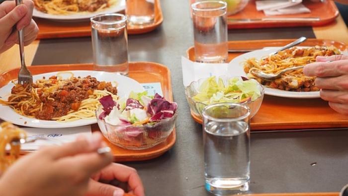 Une grande nouveauté à la cantine ! Un rapas végétarien obligatoire par semaine ?