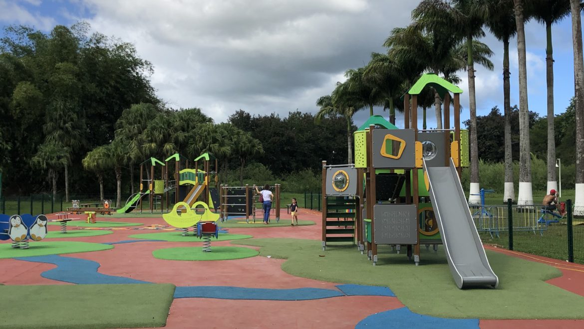 LAMENTIN – NOUVEAU: Le parc pour enfant du Lamentin  » Aire de jeux du parc de la Verdure »