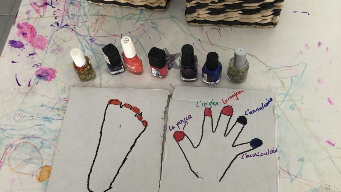 Mains-et-pieds-e1585564772422.jpg