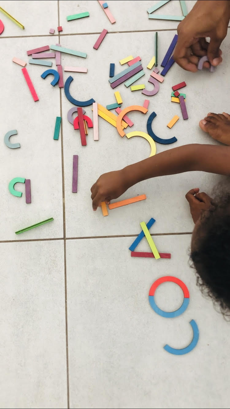 LES LETTRES DE L’ ALPHABET A CONSTRUIRE